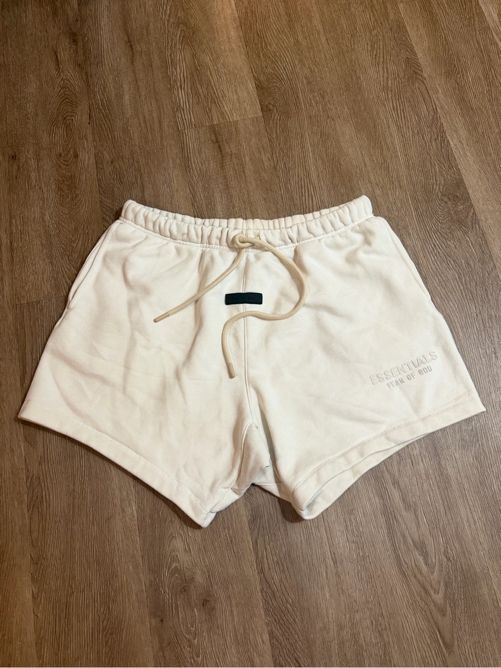 ESSENTIALS Fear of God Cream Fleece Shorts 5 inch inseam